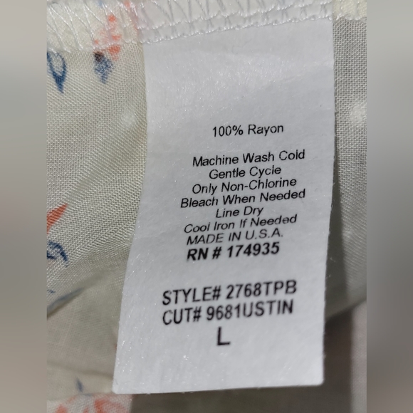 Renee C Cream Floral Flair Sleeve Blouse, Size Large - Picture 4 of 5